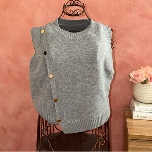 Round Neck Asymmetrical Button Sleeveless Sweater Vest